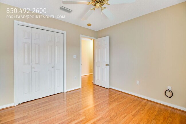 Building Photo - 366 Bay Tree Dr