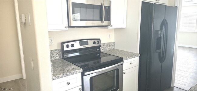 Building Photo - 840 Elderberry St