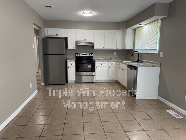 Building Photo - 2014 Wilbert Dr
