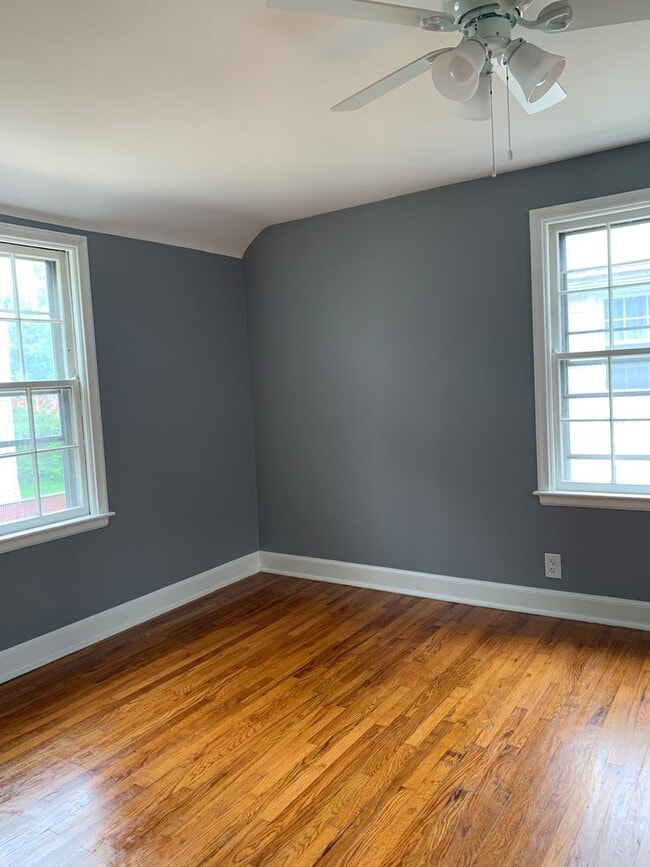 Building Photo - Coming Soon !3 Bedroom, Garage June 6th