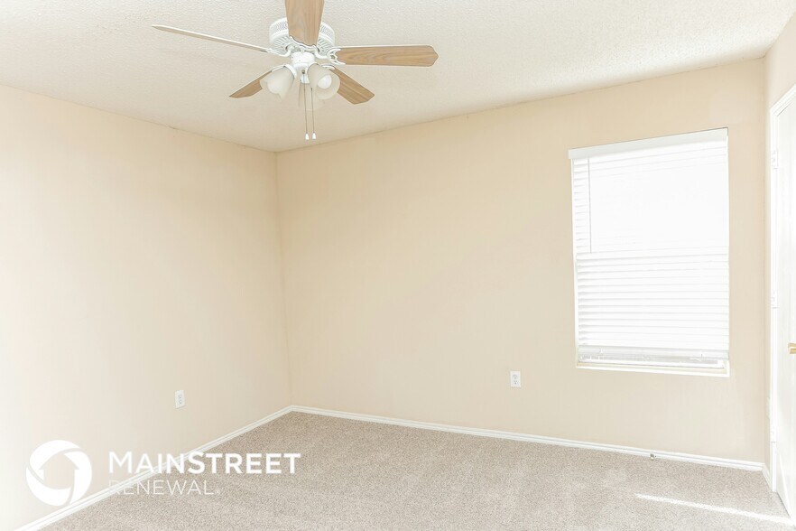 Building Photo - 2721 Meadowlark Dr