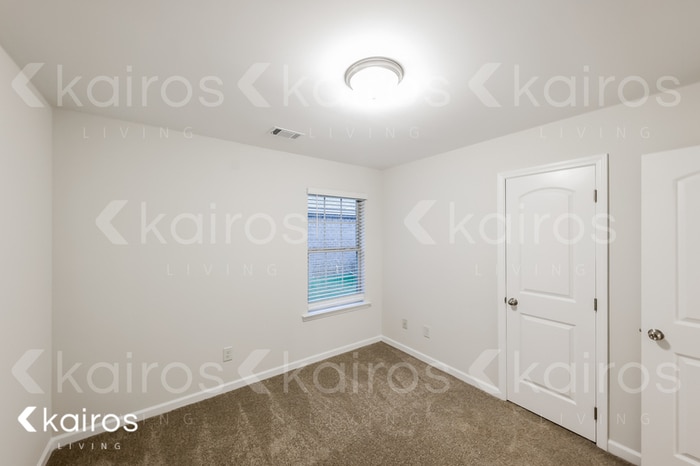 Building Photo - 147 Nottingham Wy