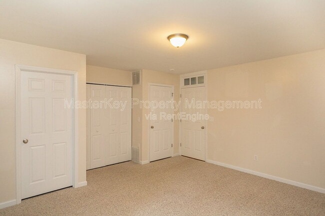 Building Photo - 118 Darley Dale Loop