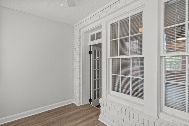 Building Photo - 1008 Westover Ave