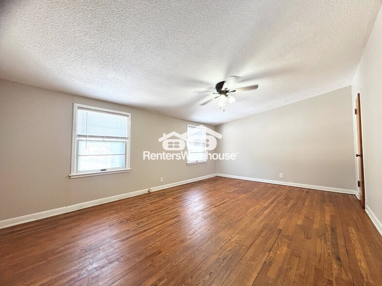 Building Photo - 1145 65th St