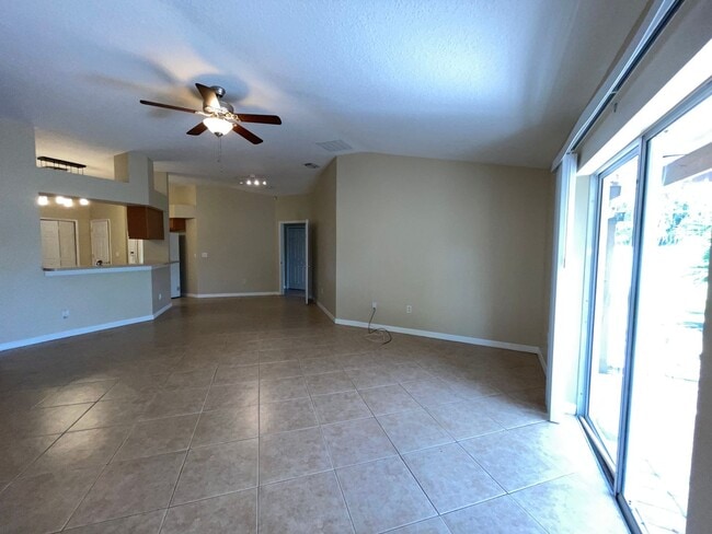 Building Photo - Plant City-Trapnell Ridge Community 4 Bedr...