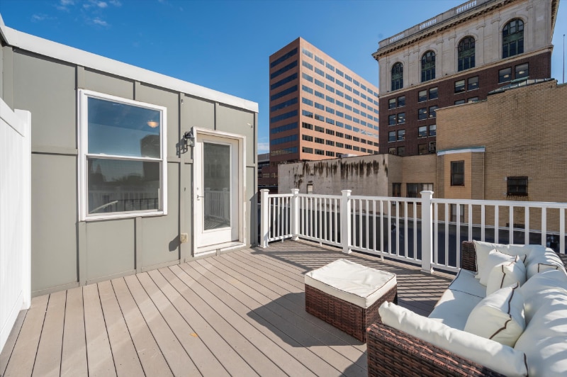 Building Photo - 710 Chestnut St