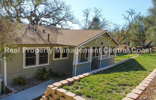 Primary Photo - AVAILABLE MARCH - Lovely Atascadero Home -...