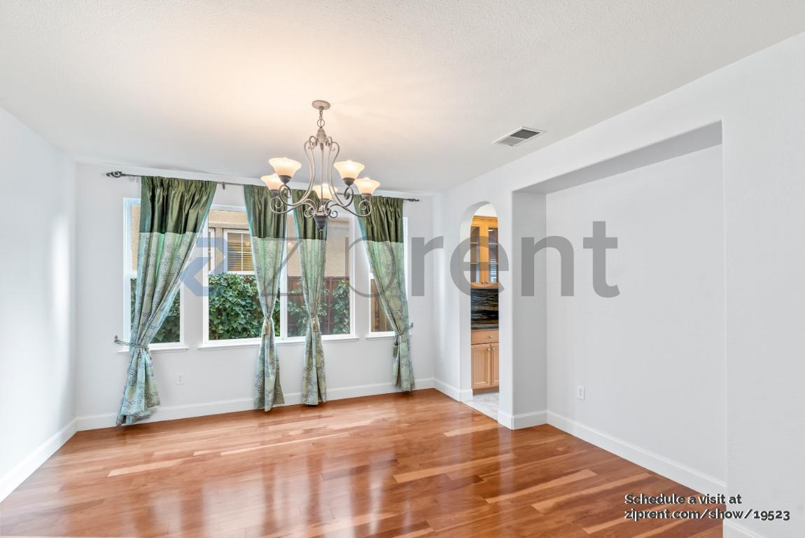 Building Photo - 1265 Royal Creek Ct