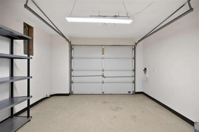 Building Photo - 1712 Kenbrook Ct NW