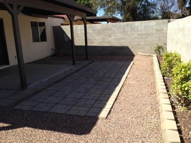 Building Photo - 3 Bedroom Condo in Sunset Mesa