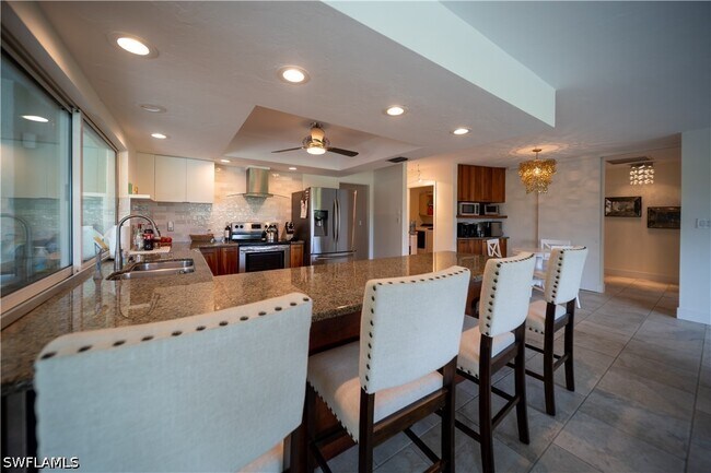 Building Photo - 191 Torrey Pines Point