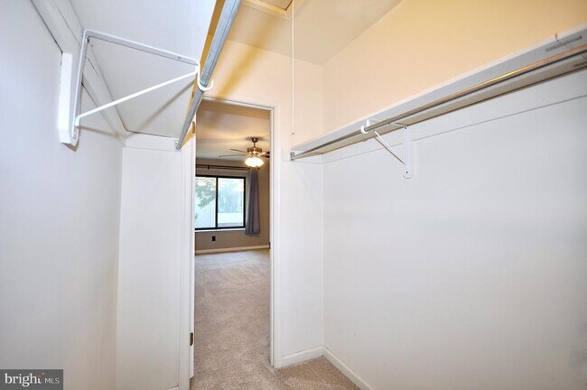 Building Photo - 6 Aspen Way