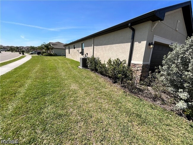 Building Photo - 14570 Palamos Cir