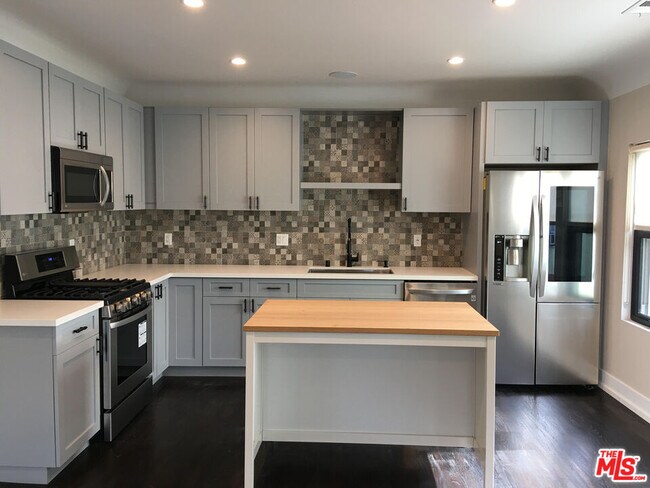 Building Photo - 1180 S Tremaine Ave