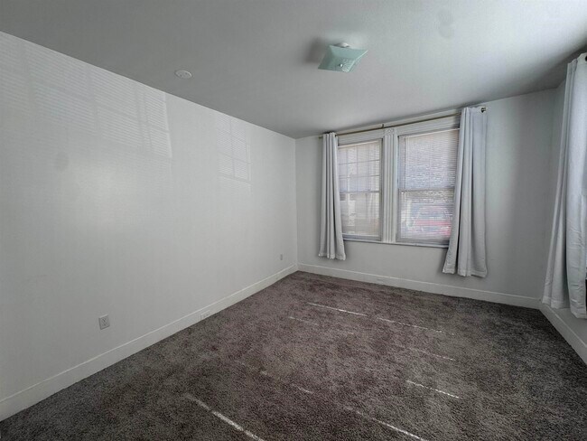 Building Photo - 20 Chapel St