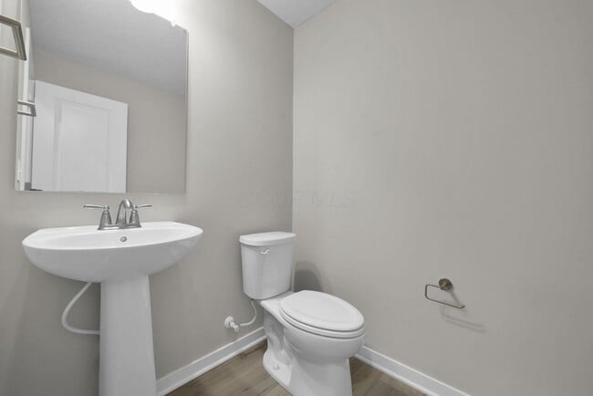 Building Photo - 5515 Fawnsbury Ct