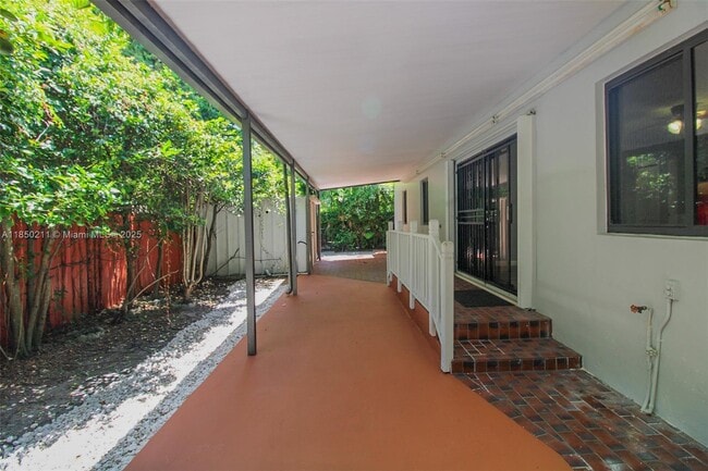 Building Photo - 5921 SW 13th Terrace