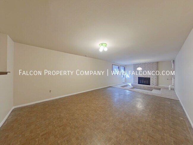 Building Photo - 133 Dolomite Dr
