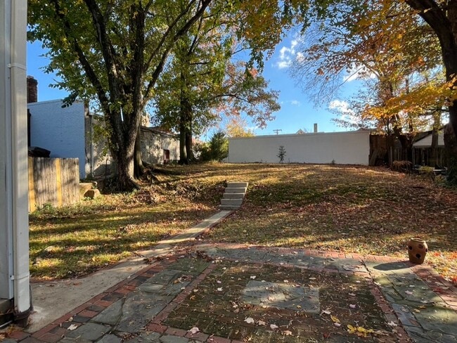 Building Photo - Brookland Grand 4917 sqft 8bd 3.5bth Home | Huge Front Porch | Large Back Yard