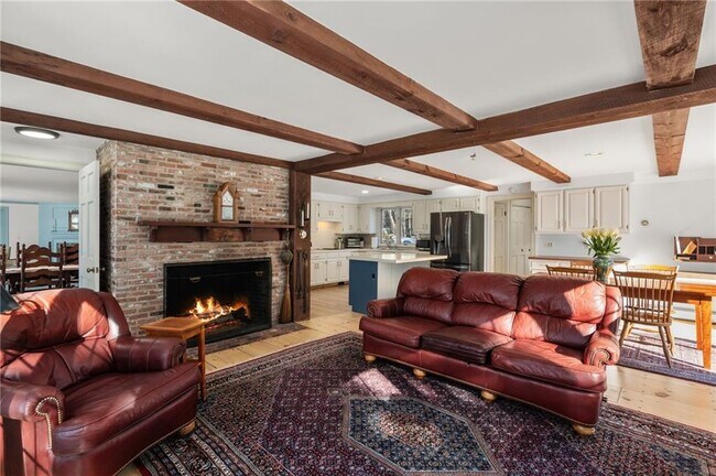 Building Photo - 1191 N MAIN Rd