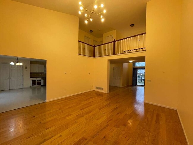 Building Photo - 6170 Ravenhill Rd