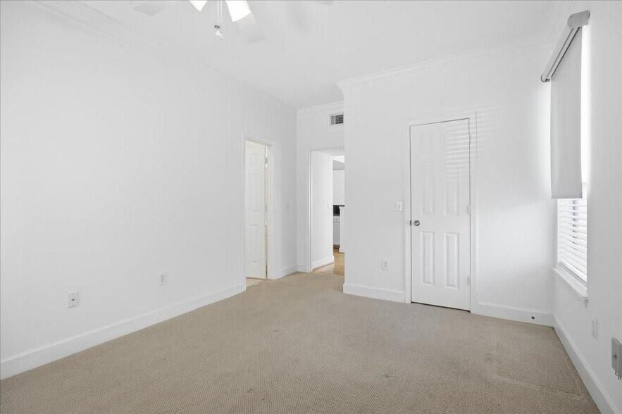 Building Photo - 3777 Peachtree Rd