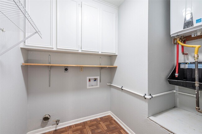 Building Photo - 10215 Kirkwren Dr