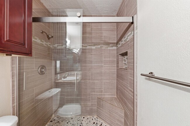 Building Photo - 8526 Cedel Dr