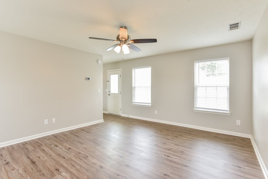 Building Photo - 1214 Elisha Ct