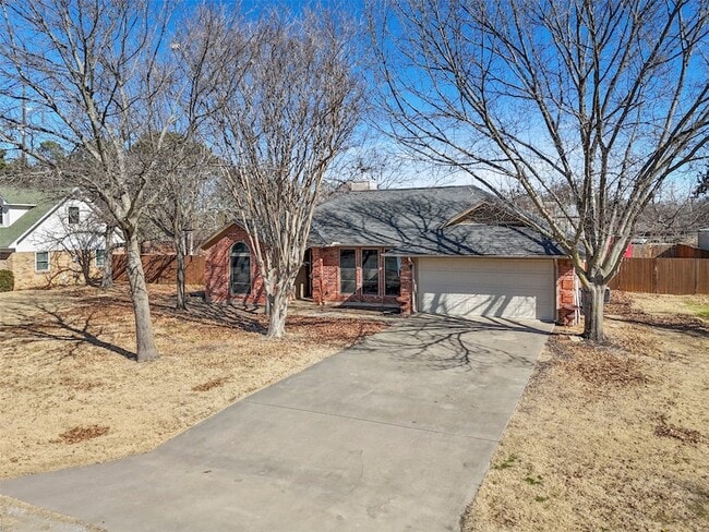 Building Photo - 403 Carolota Ln