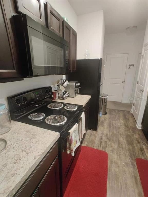 Building Photo - 487 Eaglecrest Dr