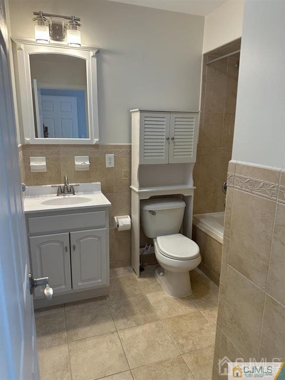 Building Photo - 2024 Grand Ave