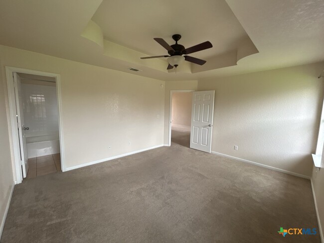 Building Photo - 3903 Llano Estacado Ct