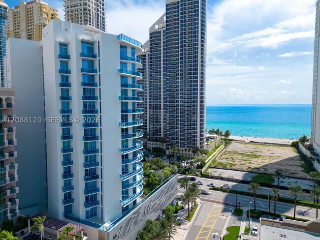 Building Photo - 17550 Collins Ave