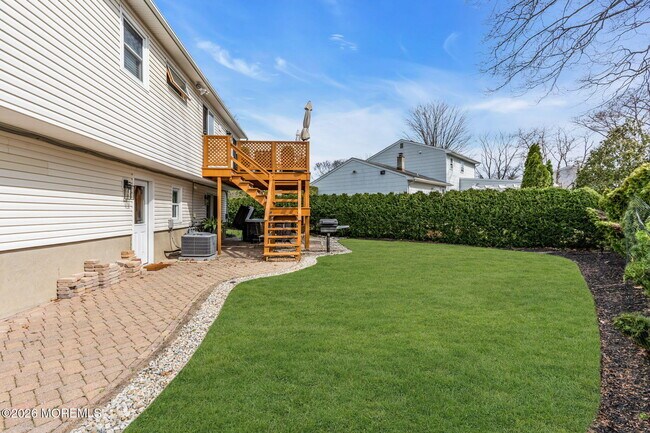 Building Photo - 2412 Homestead Ave