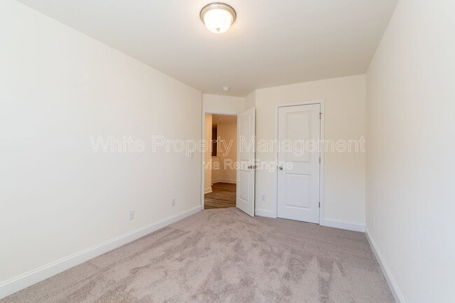 Building Photo - 1556 Cedar Tree Dr