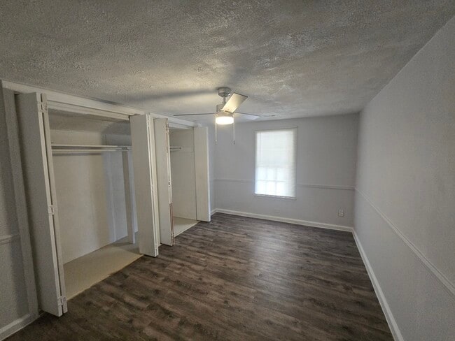 Building Photo - 1007 Olsen Ave