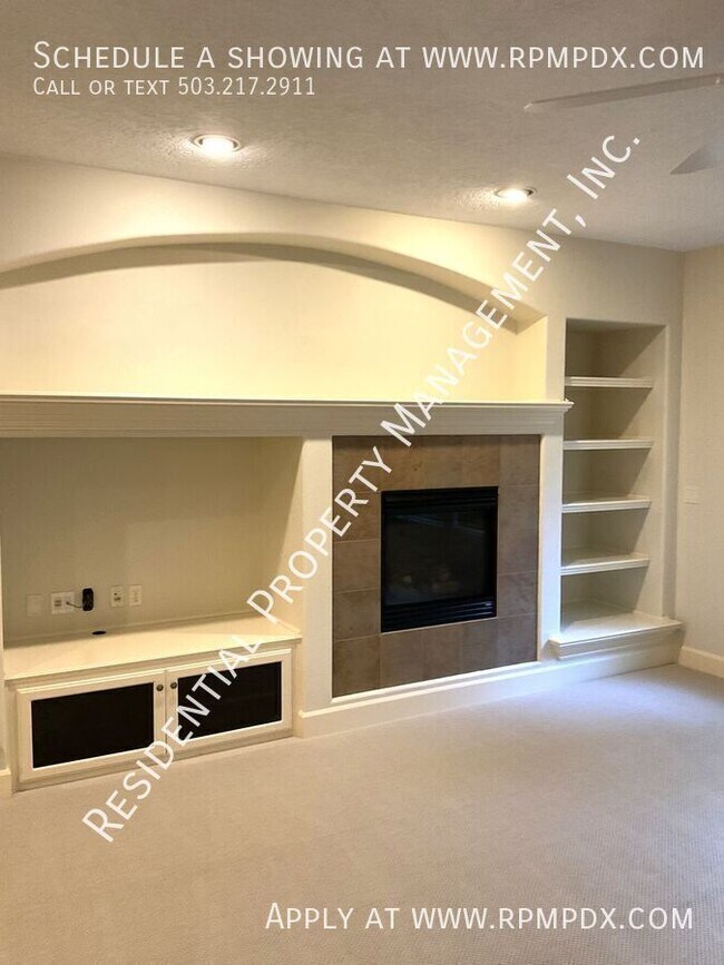 Building Photo - 18278 SW Santoro Dr