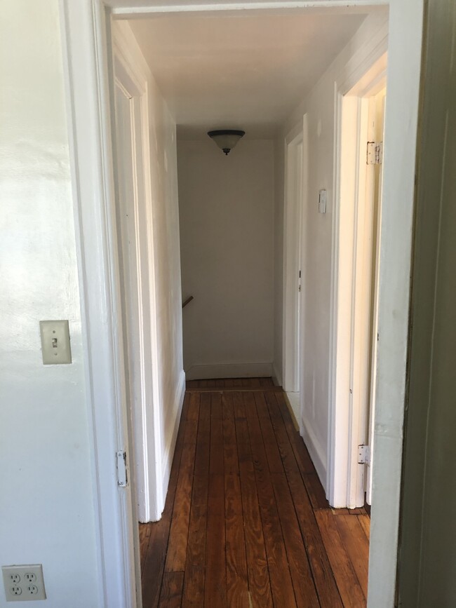 Hall in 2 nd floor - 5 Maple Ave