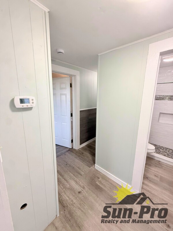 Building Photo - 136 W Pine Bluff St