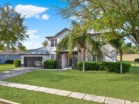 Building Photo - RENOVATED 5 BEDROOM FENCED IN, GOLF FRONTA...
