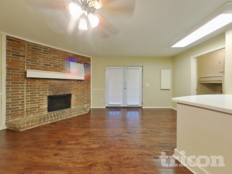 Building Photo - 5536 Dunson Dr