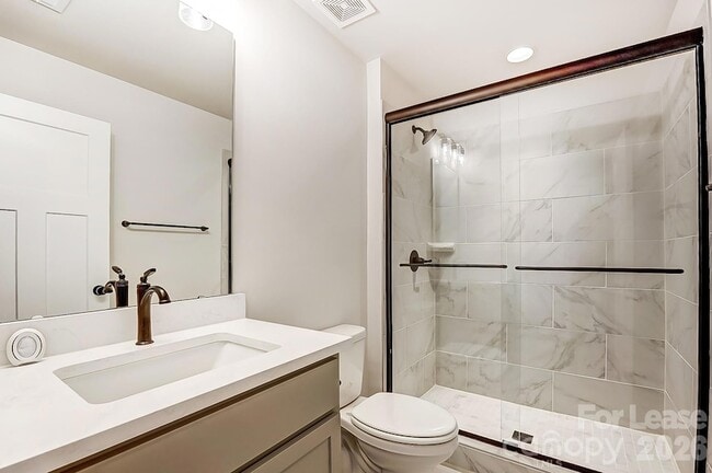 Building Photo - 2308 Chamberlain Ave