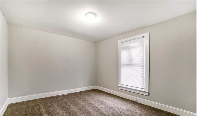 Building Photo - Welcome to this charming 3-bedroom, 2-bathroom home located in the vibrant city of Concord, NC.