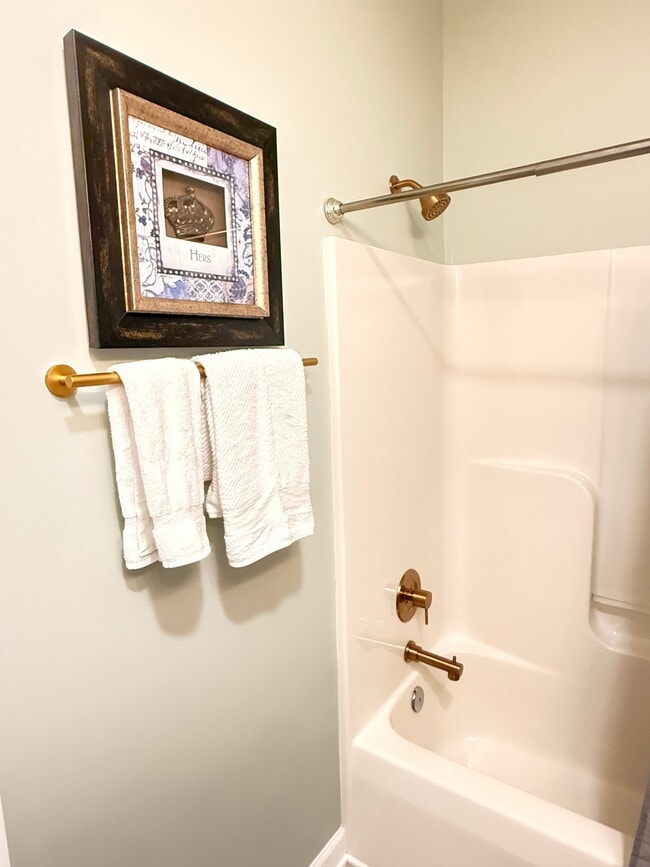 Building Photo - 1371 Hopton Cir