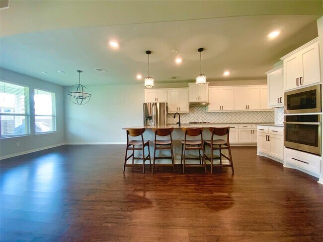 Building Photo - 3307 Columbus Way
