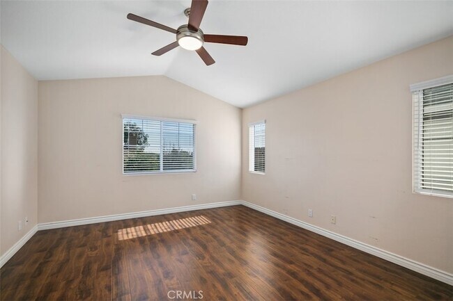 Building Photo - 9 Acorn Ridge
