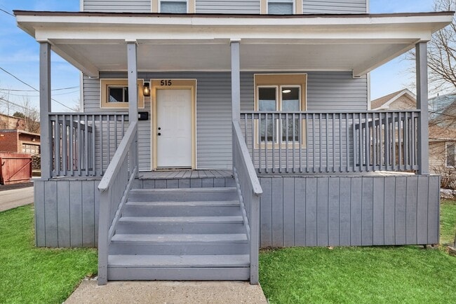 Building Photo - 515 George Ave