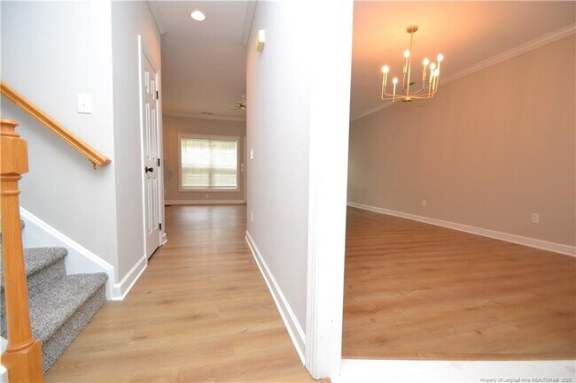 Building Photo - 1507 Poets Glade Dr